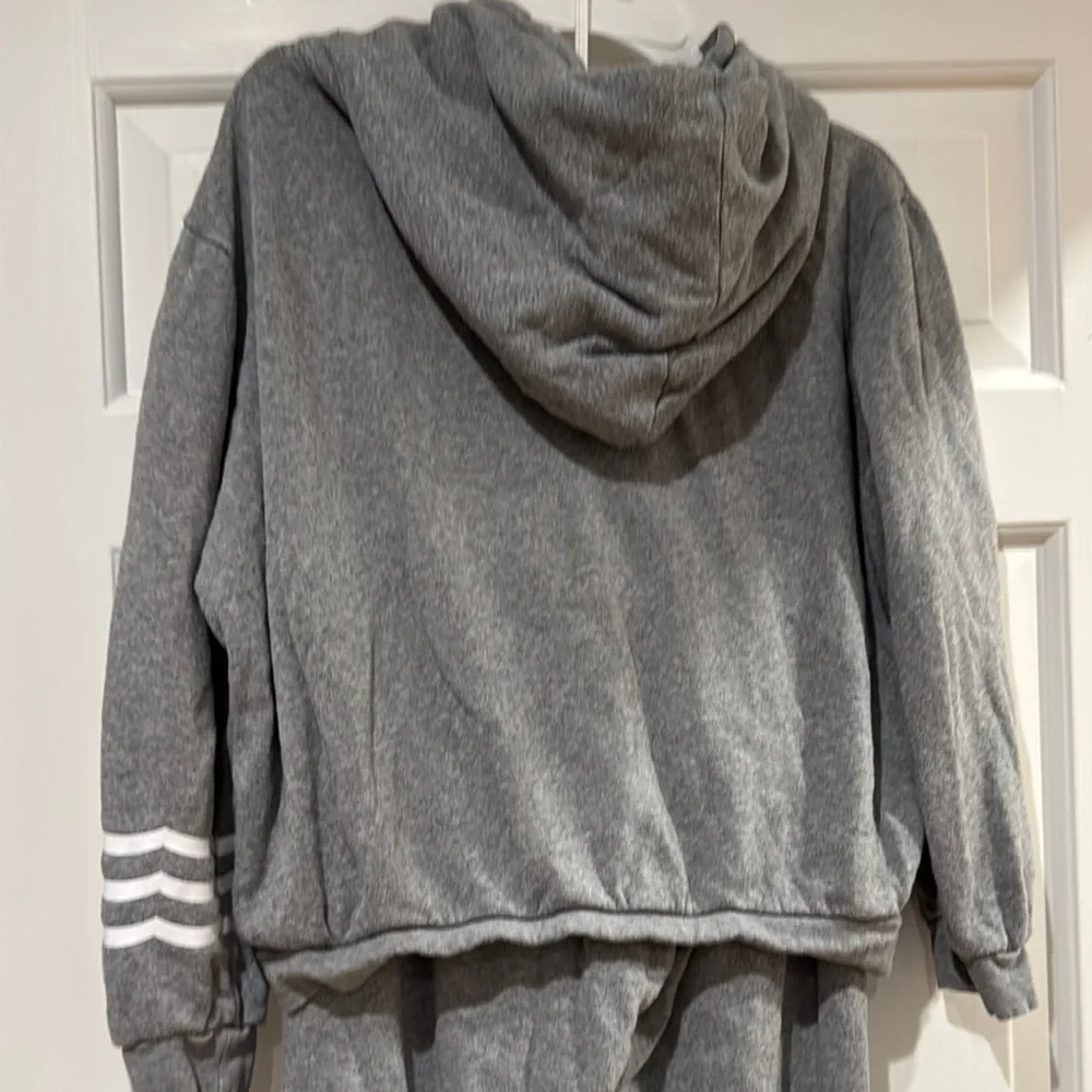 Sol Angeles Gray Sweatpants Relaxed Fit sweatsuit